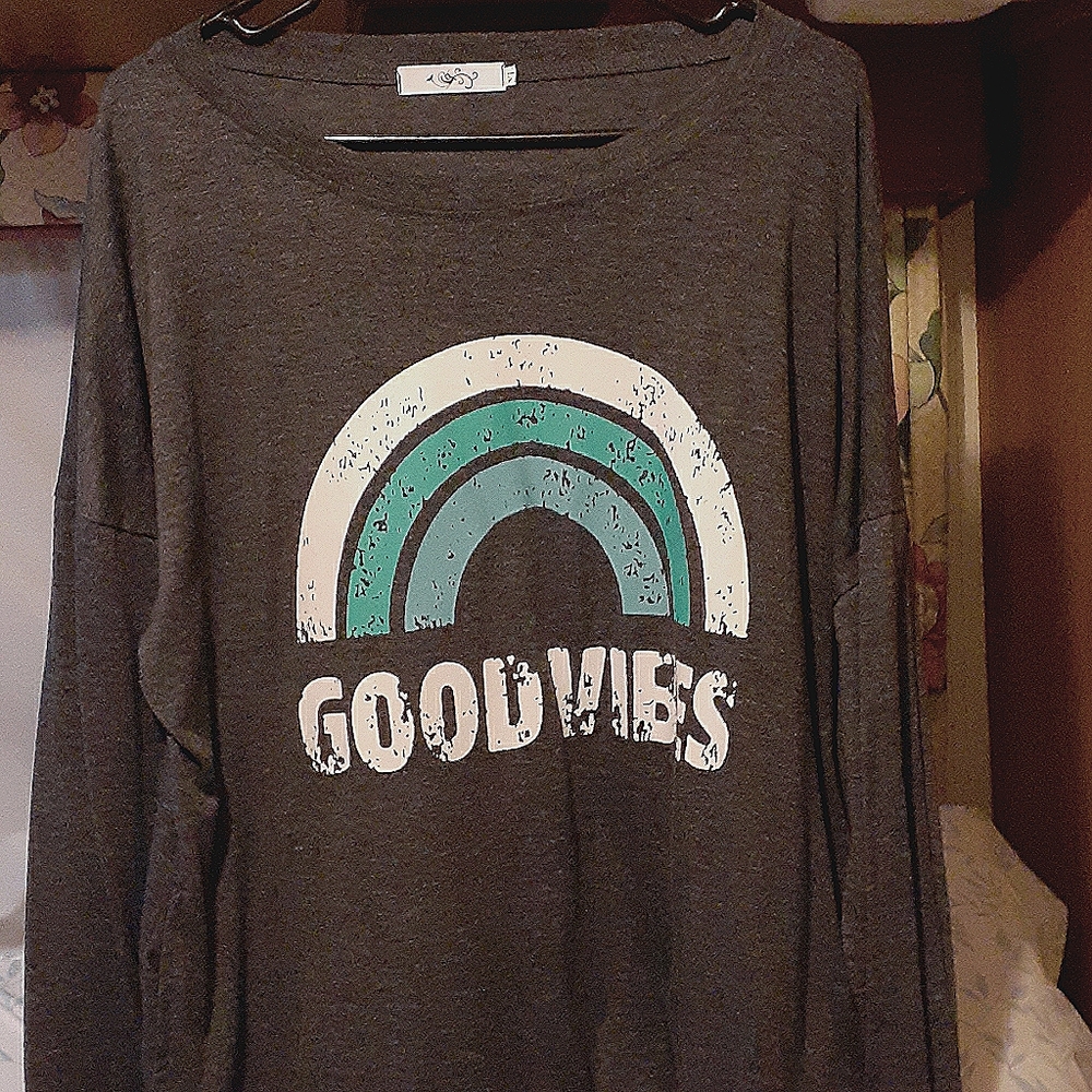 "Good Vibes" long sleeved shirt